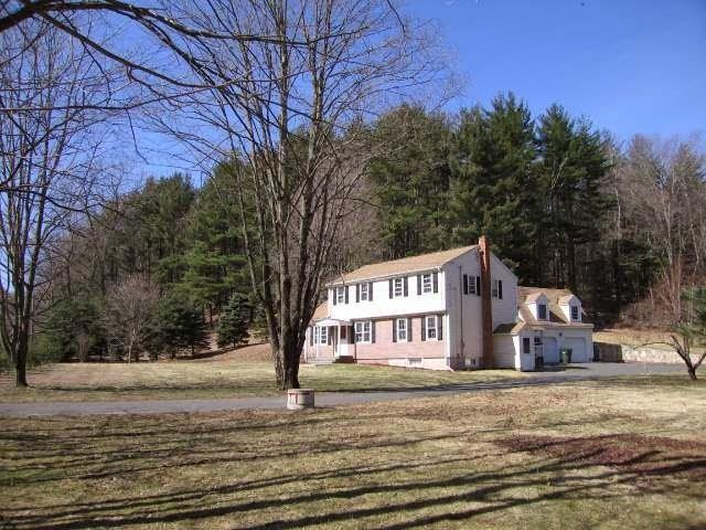 14 Barkhamsted Rd #14 - Photo 3 of 20