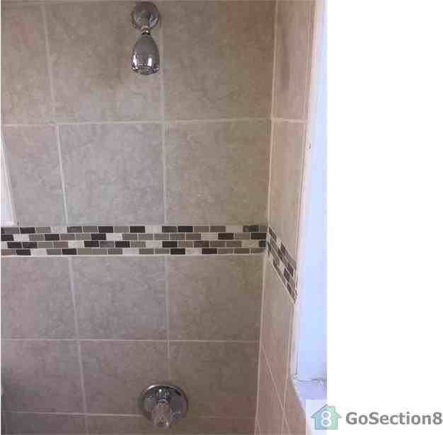 7606 E 25th Ave #B - Photo 3 of 5