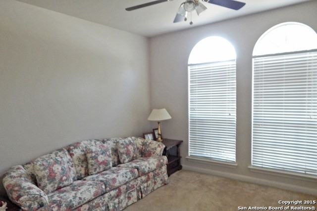 1602 Winston Cove - Photo 3 of 10