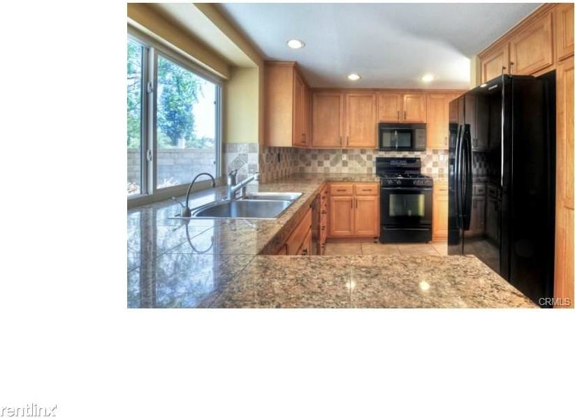 29482 Castle Rd - Photo 3 of 25