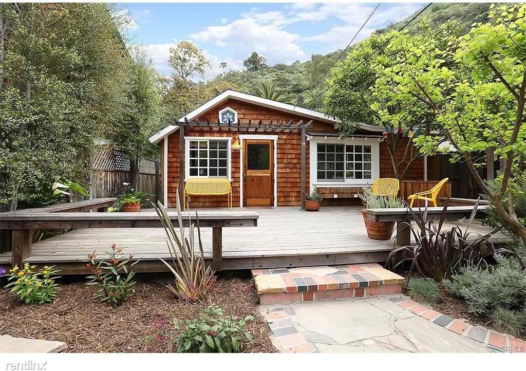 232 Woodland Dr - Photo 2 of 18