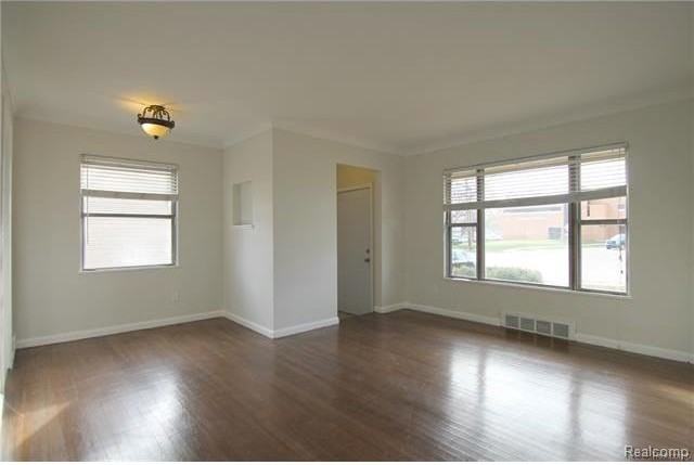 23140 Orchard Lake Rd - Photo 2 of 6