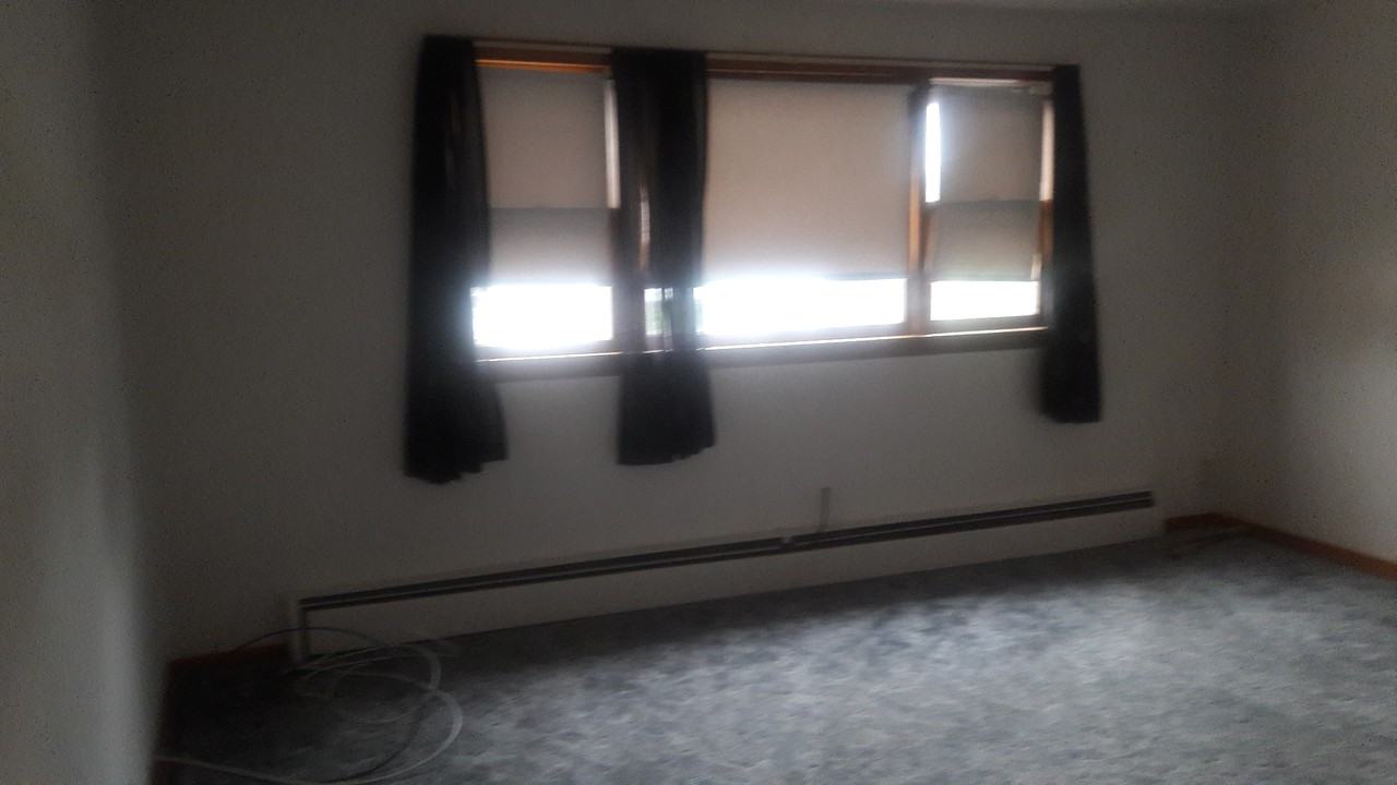 371 Edmund Ave - Photo 2 of 5