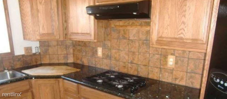 2639 Vegas Ave - Photo 2 of 5
