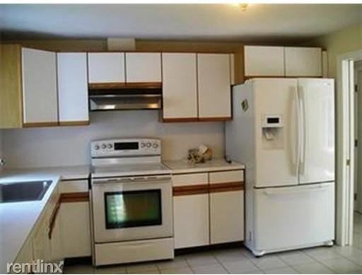 296 Laurel St - Photo 2 of 10