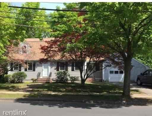 276 Central St - Photo 2 of 2