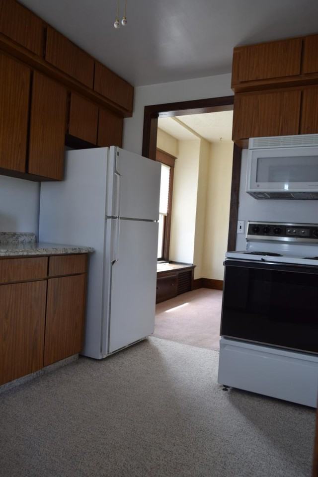 703 S Germania Rd - Photo 3 of 10