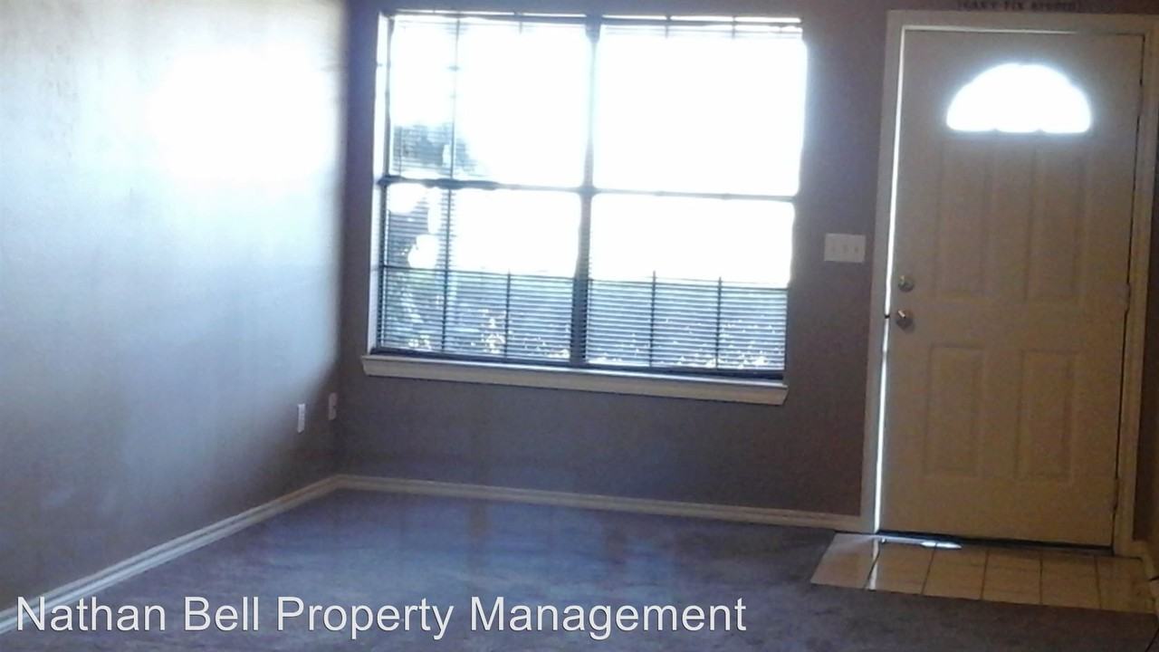 2520&2522 41st SE - Photo 2 of 8