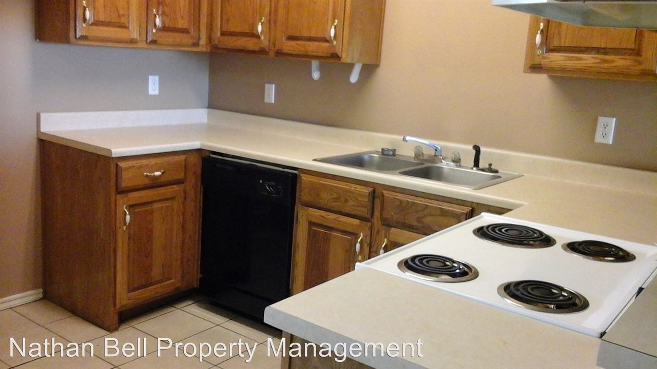 2520&2522 41st SE - Photo 3 of 8