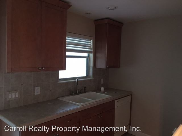 2525 Cypress St #C - Photo 3 of 12