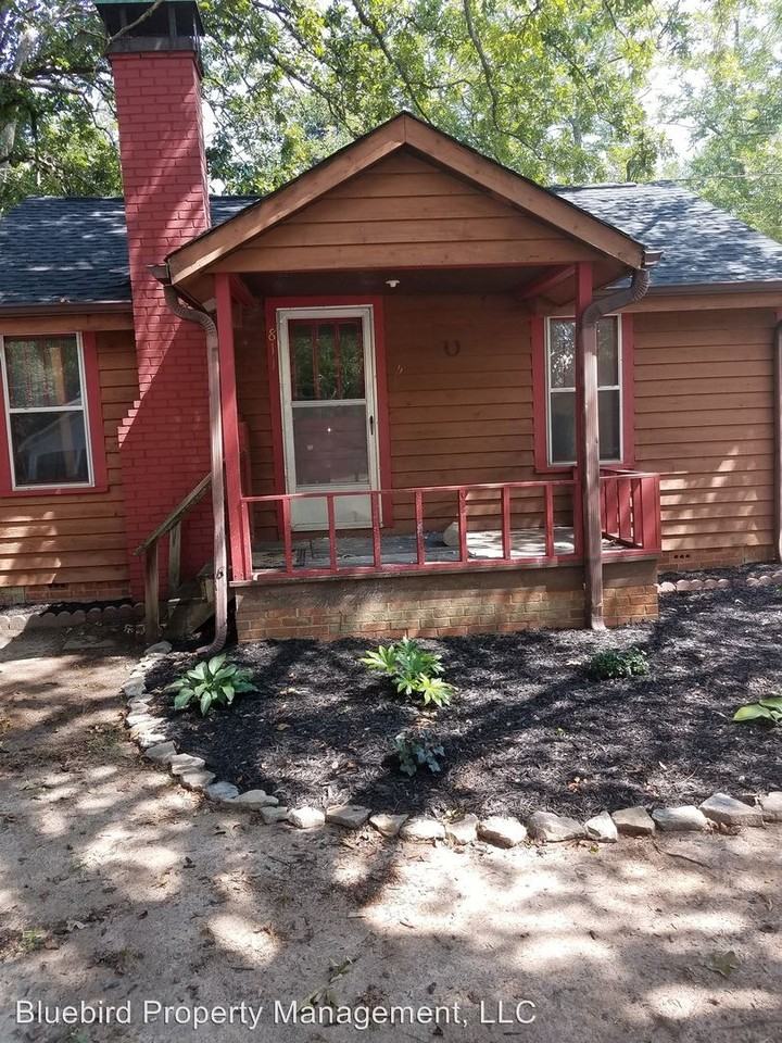 811 E Main St - Photo 2 of 8