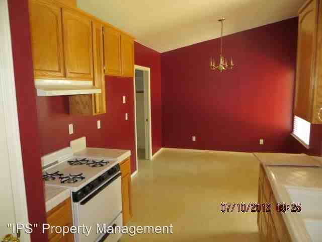 14272 W B St - Photo 2 of 12