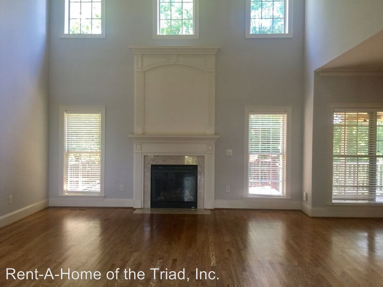 1409 Lennox Woods Dr - Photo 2 of 22