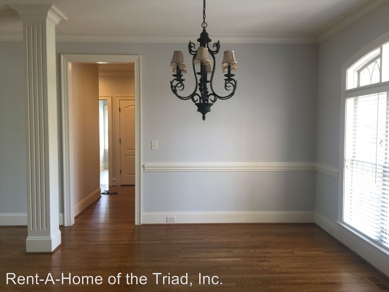 1409 Lennox Woods Dr - Photo 3 of 22