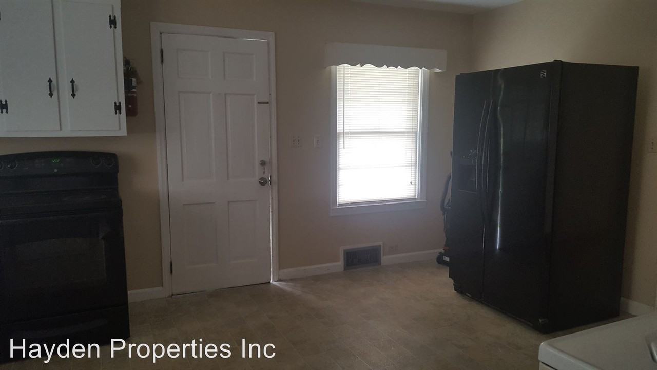 1225 S Long Dr - Photo 3 of 8