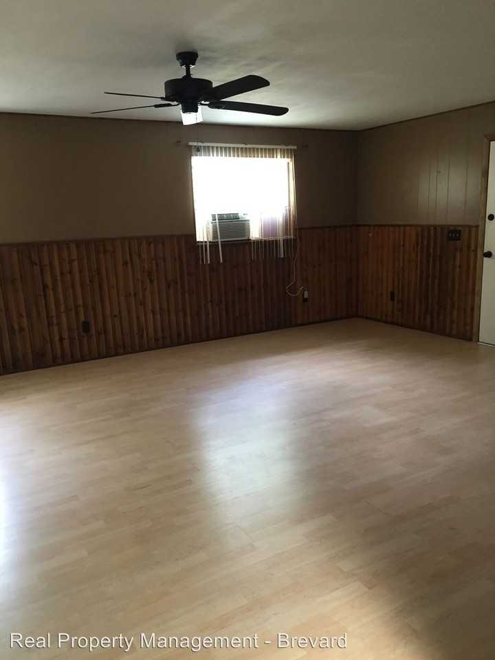 3300 Carnegie St - Photo 3 of 9