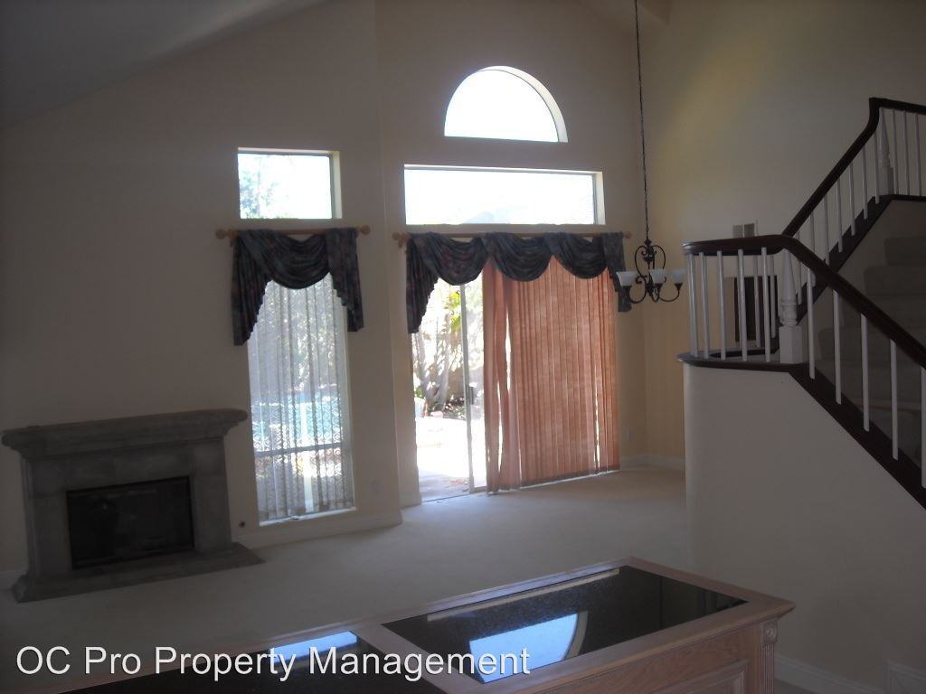 28831 Greenacres - Photo 2 of 10