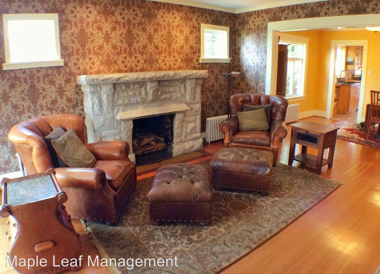 3026 11th Ave W - Photo 2 of 48