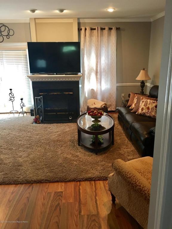 84 Agostina Dr - Photo 2 of 6