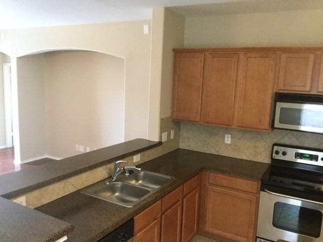 200 Wenrick Dr - Photo 3 of 13
