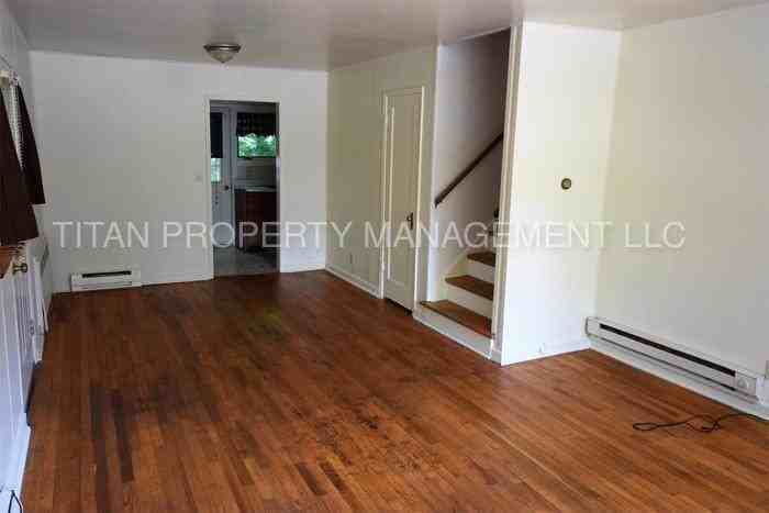 513 Lincoln St - Photo 3 of 10