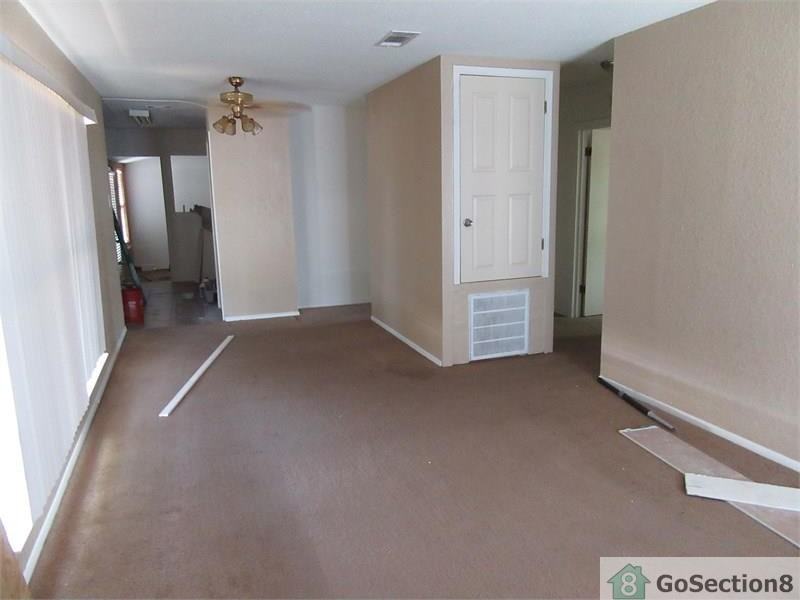 702 Longleaf St - Photo 2 of 11