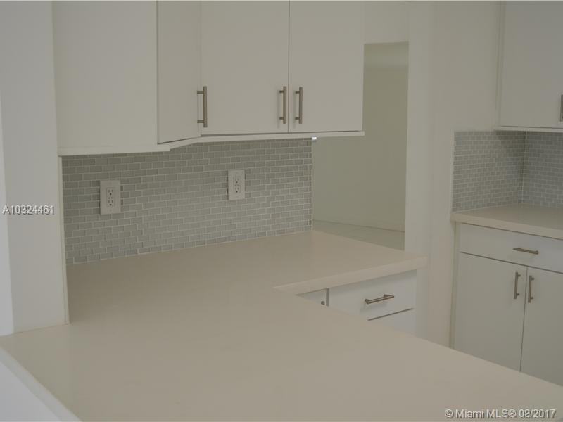 12580 NE 1st Ct - Photo 3 of 8