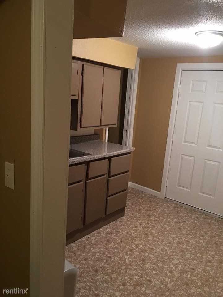 317 W Main St - Photo 2 of 5