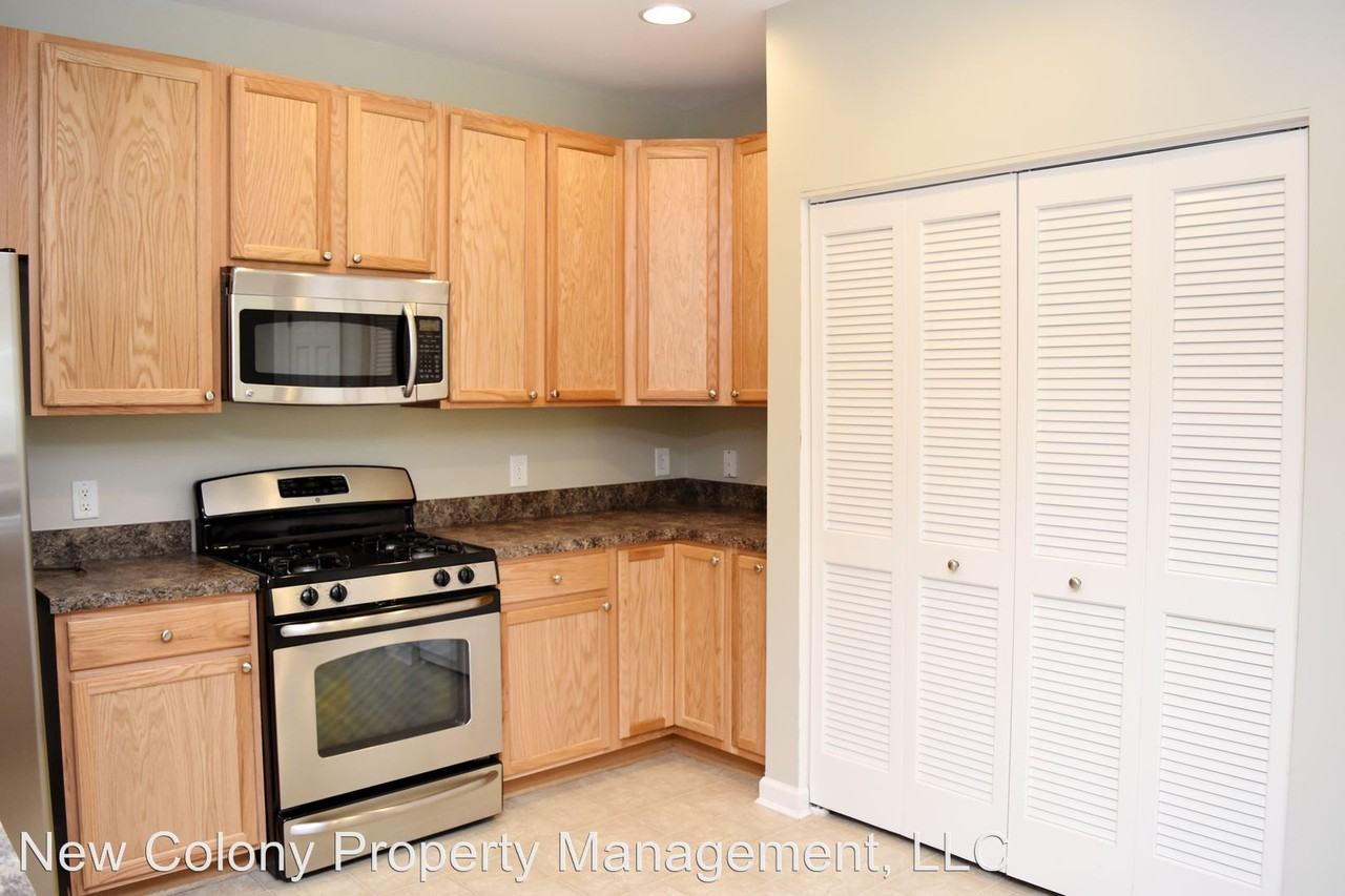 7559 Stoney Run Dr #102 - Photo 3 of 21