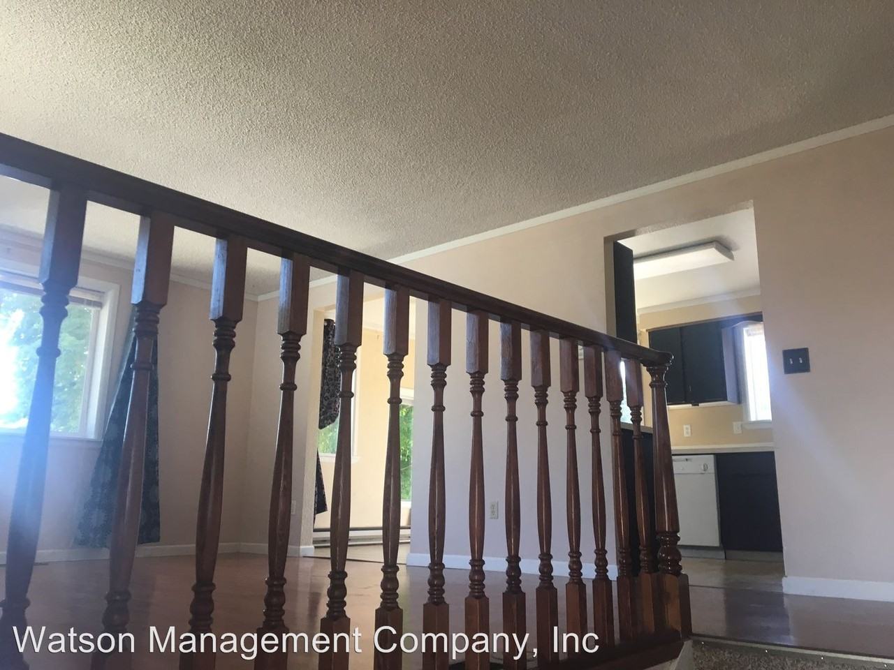 637 N Staples St - Photo 2 of 11