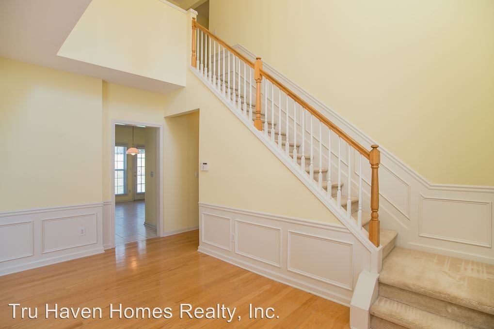 11655 Crossington Rd - Photo 3 of 23