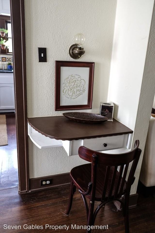 529 E Virginia Ave - Photo 3 of 12