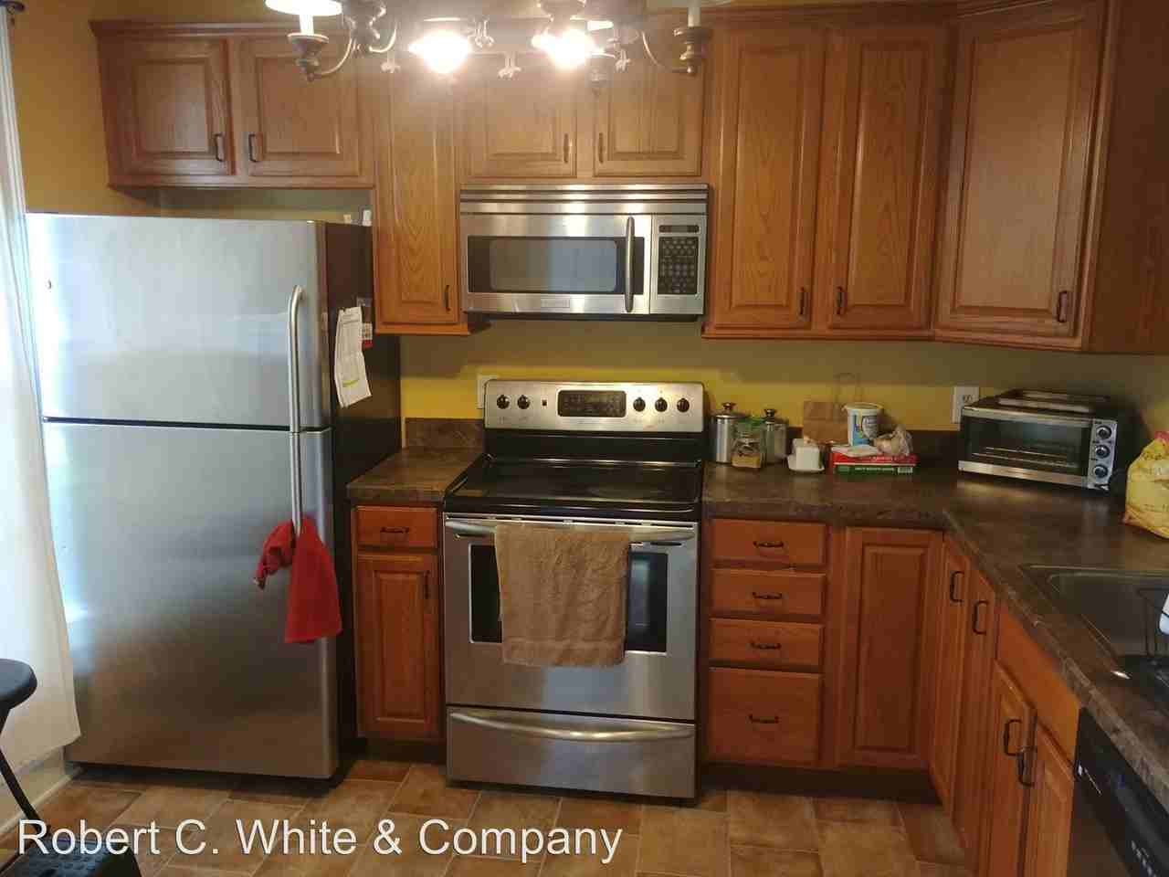 402 Cambridge Cmns - Photo 3 of 4