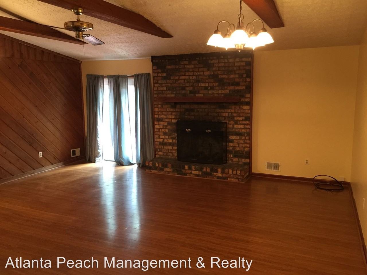 104 Longstreet Cir - Photo 3 of 8