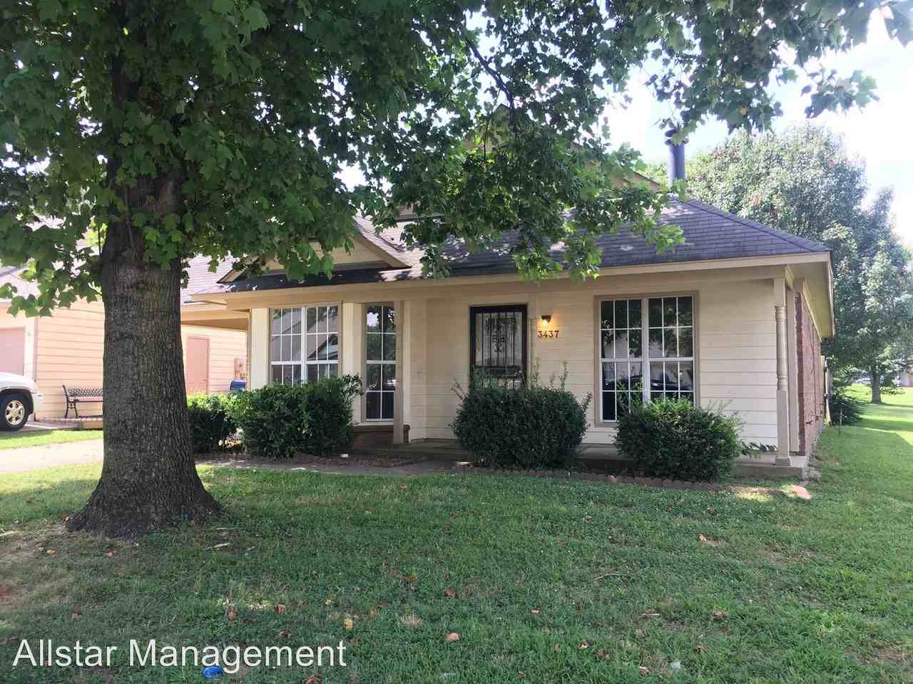 3437 Laurelwood Dr