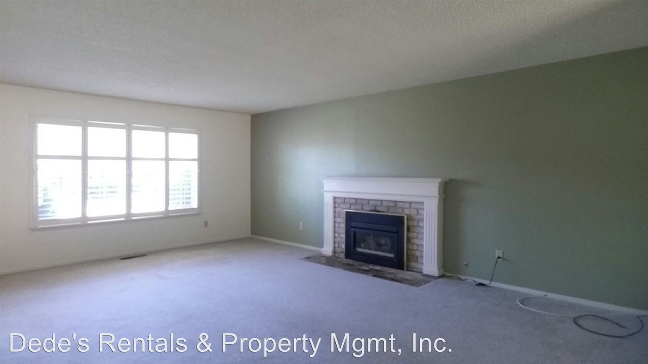 7268 Oakmont Dr - Photo 2 of 14