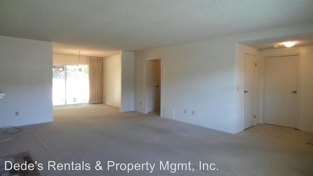 7268 Oakmont Dr - Photo 3 of 14