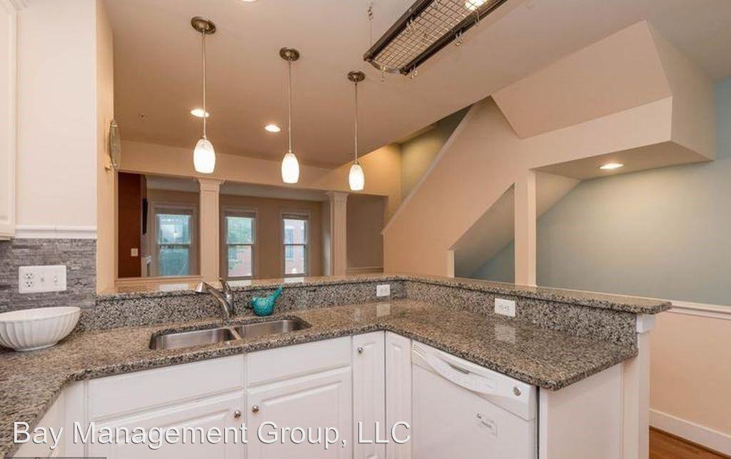 30 S Regester St - Photo 3 of 24