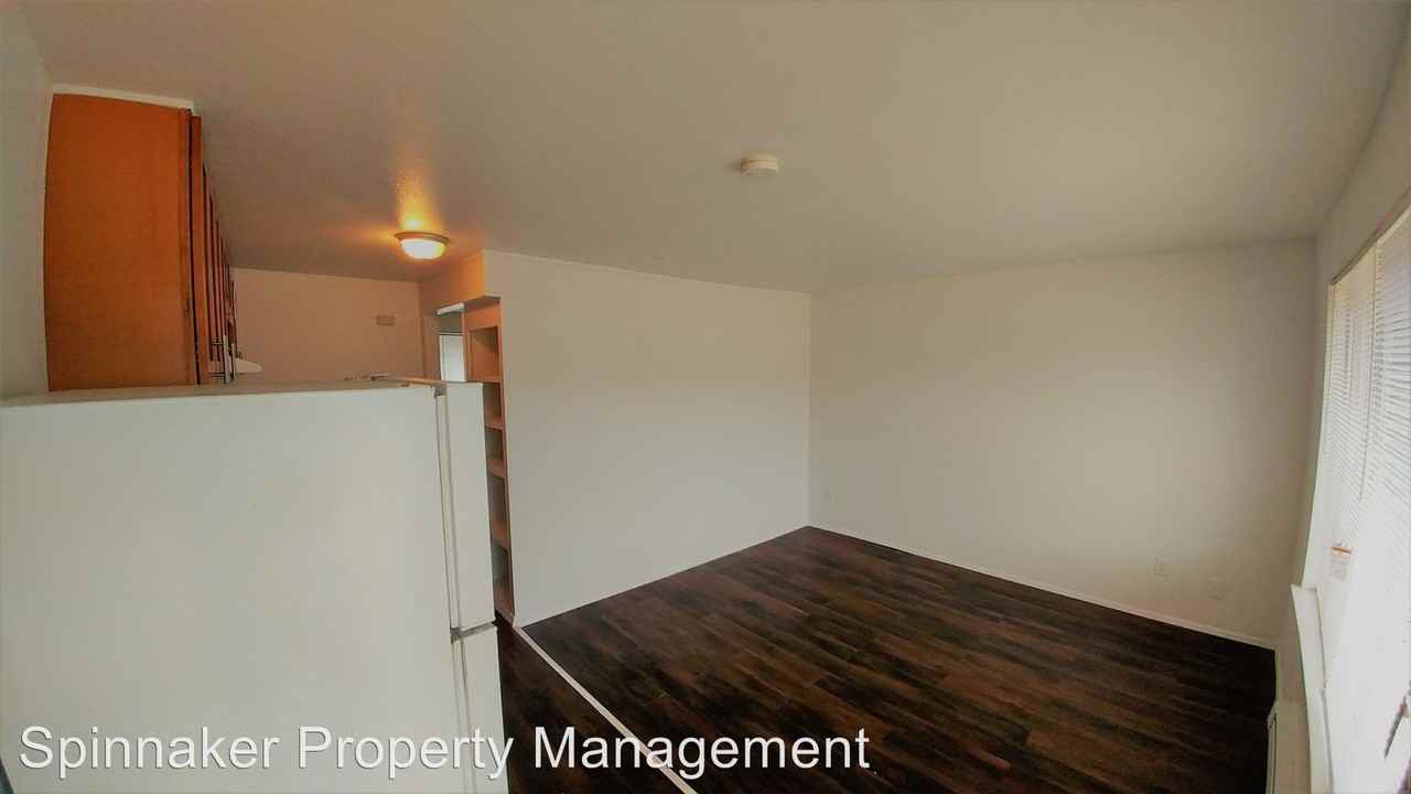 4802 108th St SW --- 4801 109th St SW - Photo 2 of 7