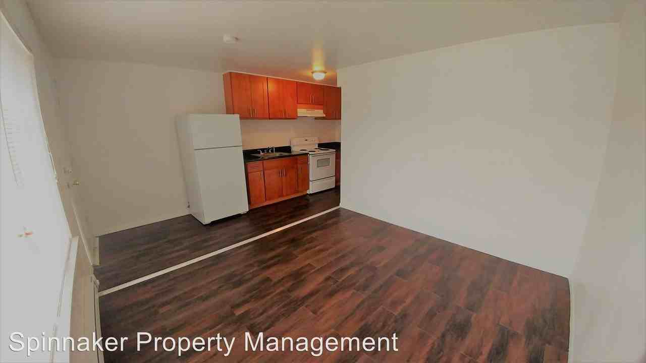 4802 108th St SW --- 4801 109th St SW - Photo 3 of 7