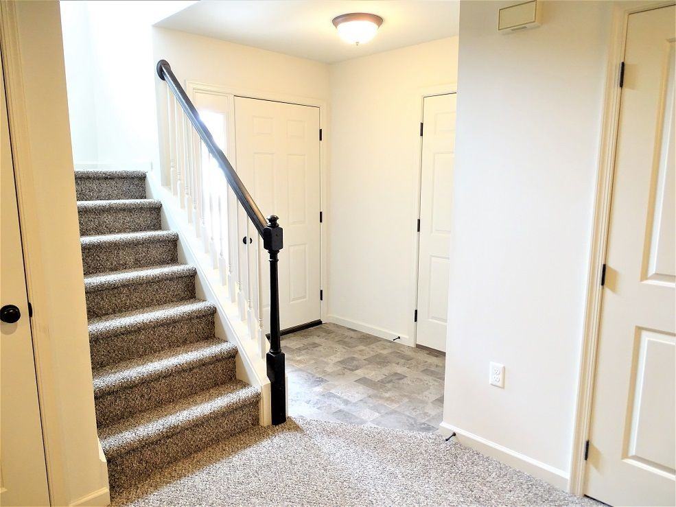 12 Arrowhead Dr - Photo 2 of 26