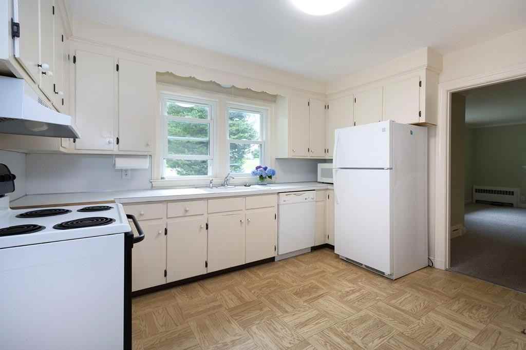 34 Bancroft Rd - Photo 2 of 12