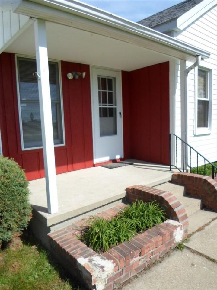 10605 Martz Rd - Photo 2 of 19
