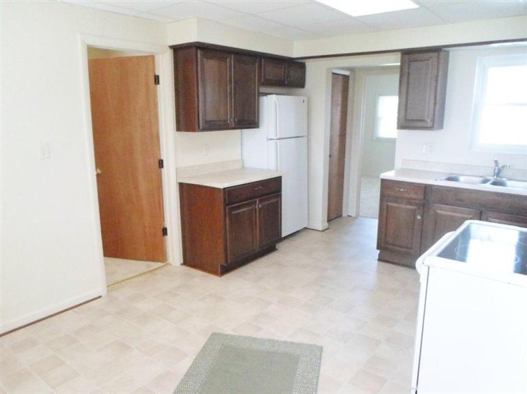 10605 Martz Rd - Photo 3 of 19