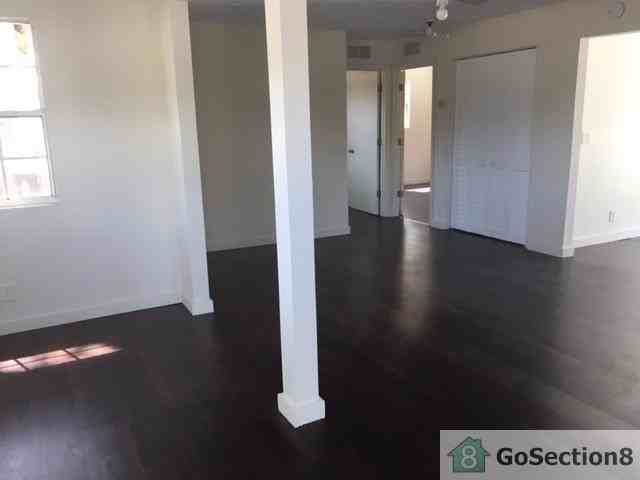 3633 NW 24th Ave - Photo 3 of 4