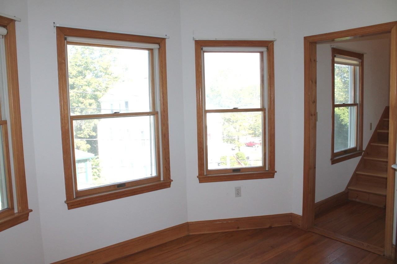10 Sylvia St - Photo 2 of 17