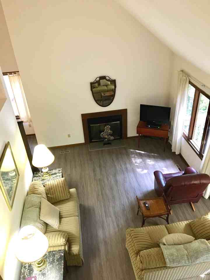 4 Copper Hill Dr #4 - Photo 3 of 11