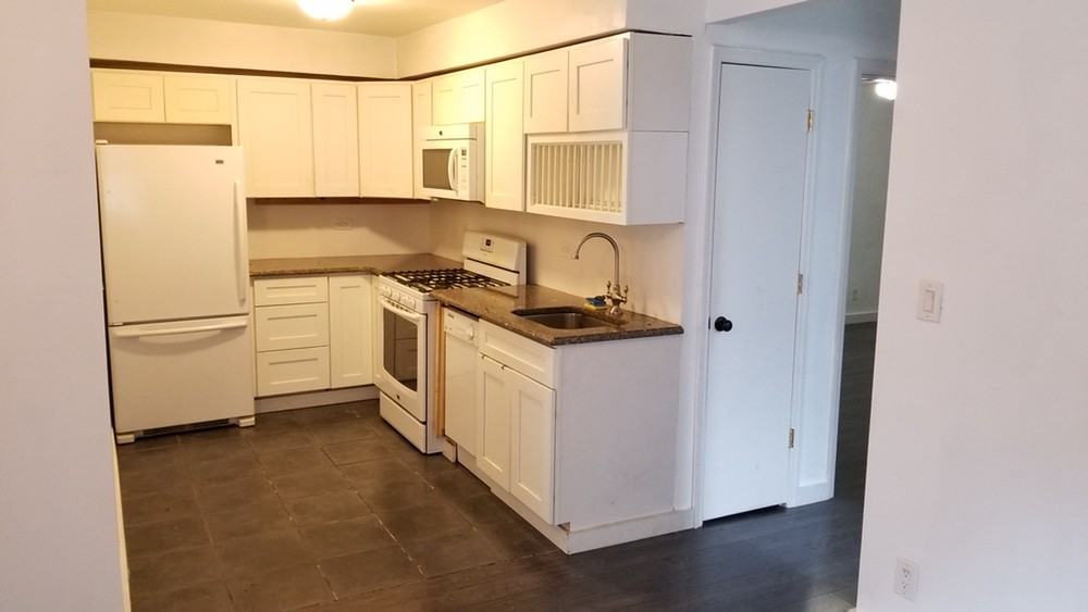 135 Jaffray St - Photo 3 of 9