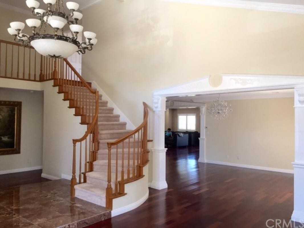 919 Monica Way - Photo 2 of 13