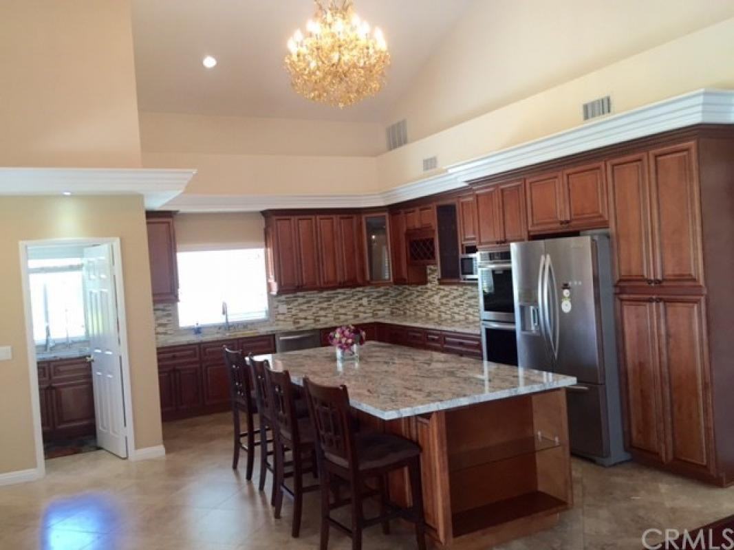 919 Monica Way - Photo 3 of 13